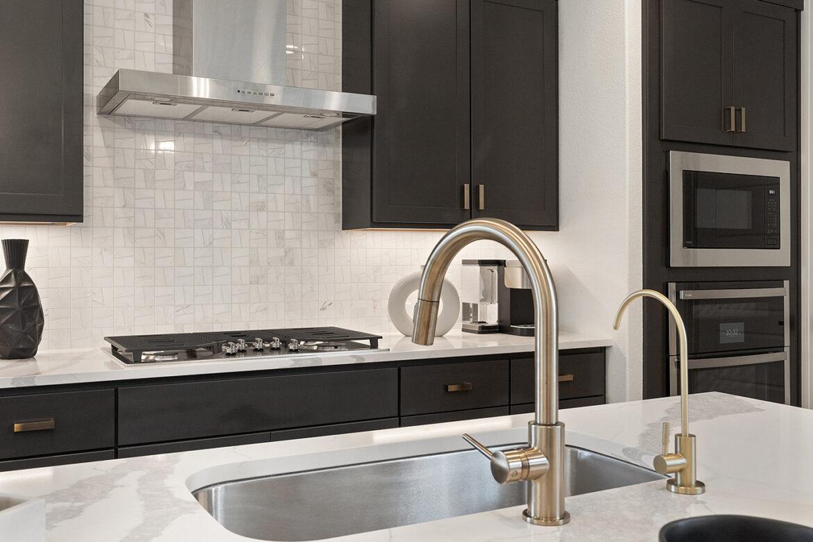 010_Skyview_Kitchen5-1170x780