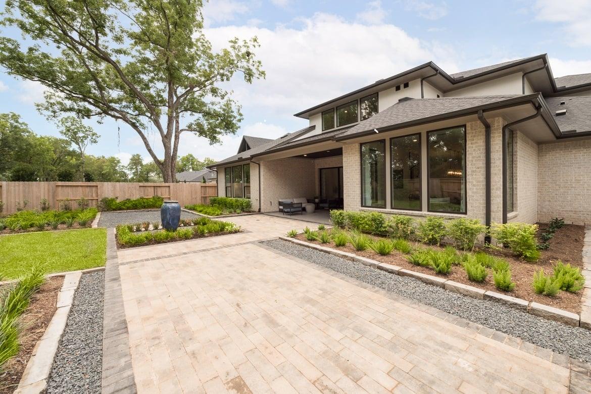 Tri Pointe Homes outdoor living area