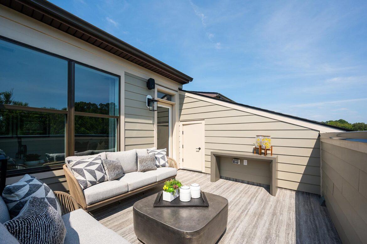 Lenox Model - Lake Anne Towns