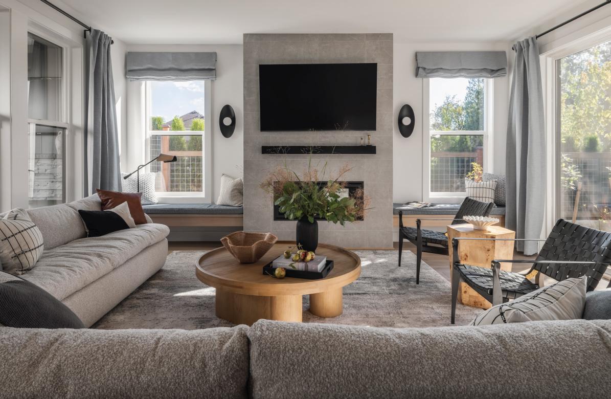 Left Photo by Kara Mercer, Styled by Teresa Johnson