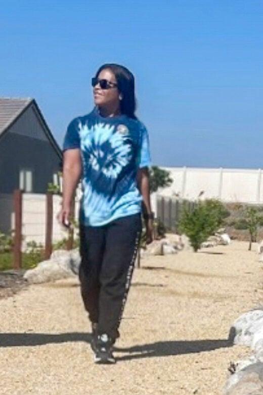 Walking-the-paseo-at-Altis-at-Skyline-520x780