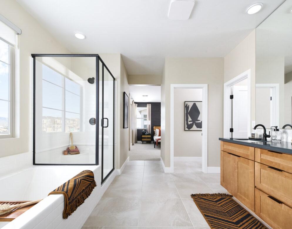 AzurePark-Plan3-PrimaryBath-2-1-994x780