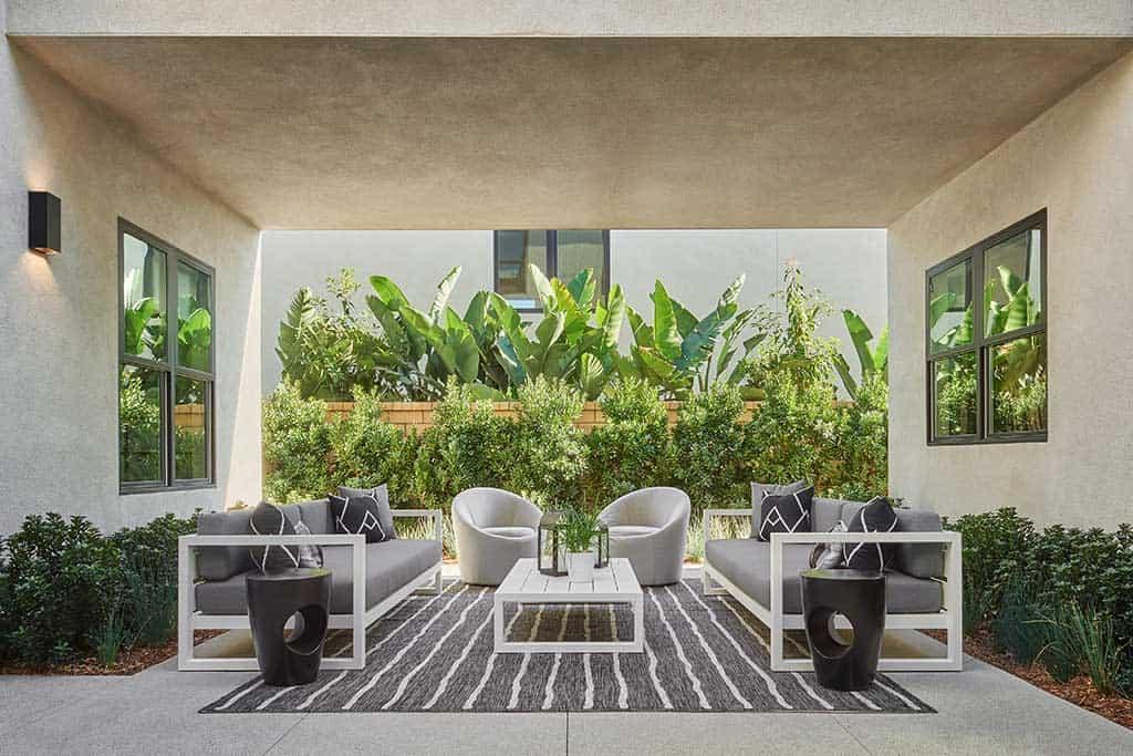 outdoor_gardener_1024x683