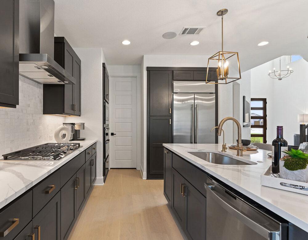 012_Skyview_Kitchen7_1090x850-1-1000x780