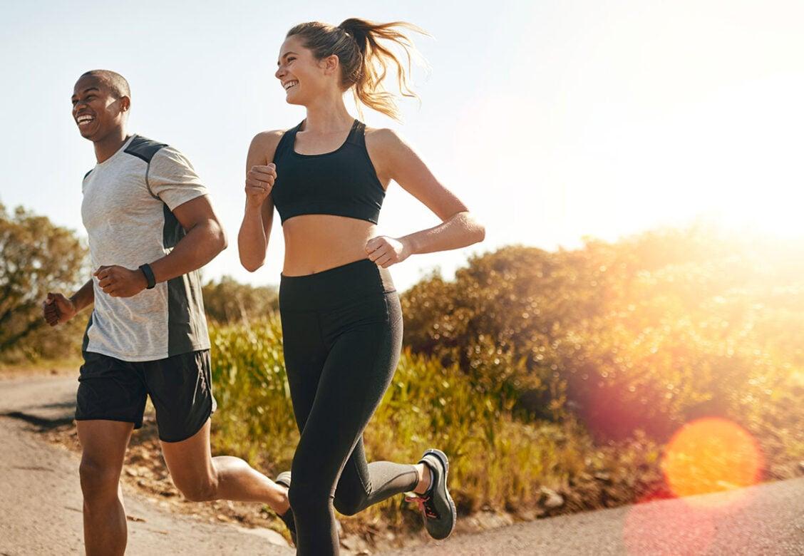 iStock-628504820-Couple-Running-1128x780