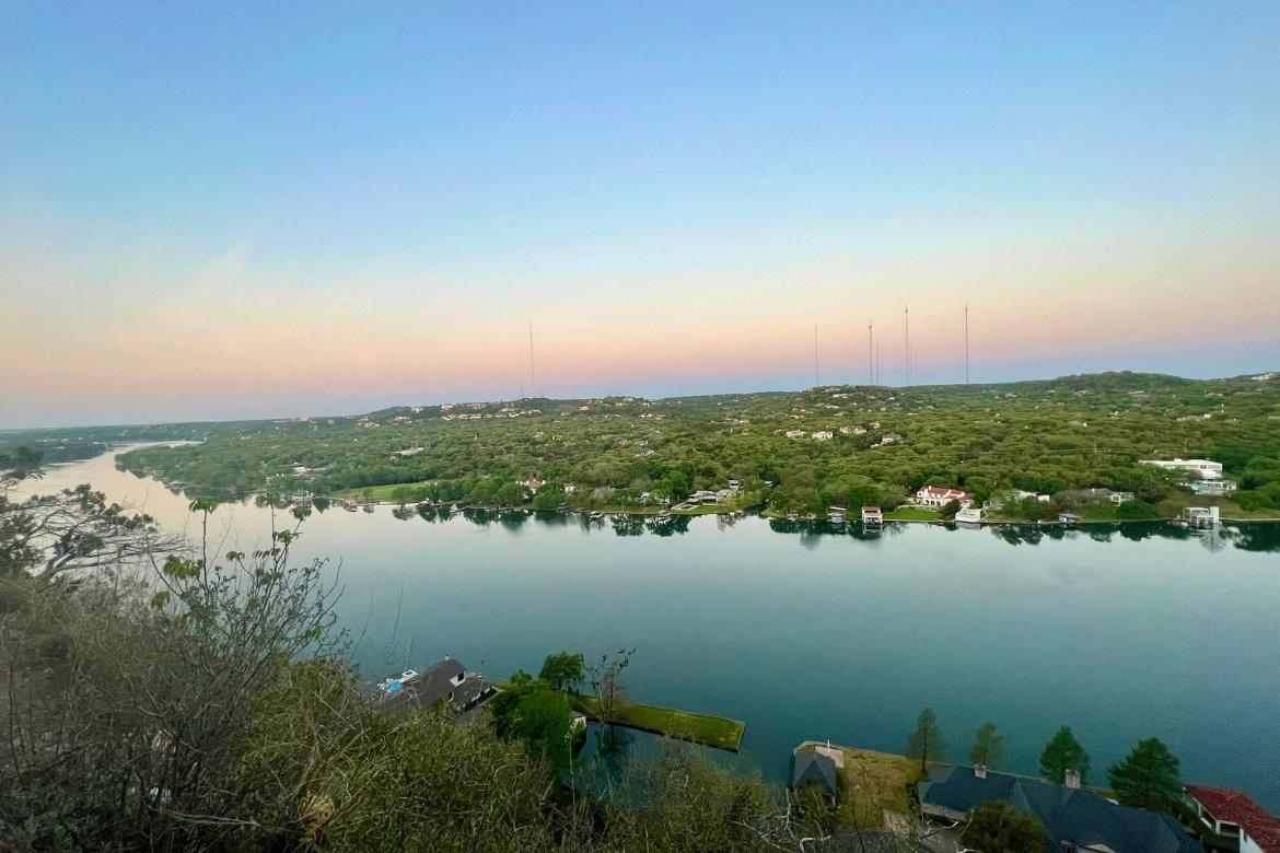 11_Mount-Bonnell