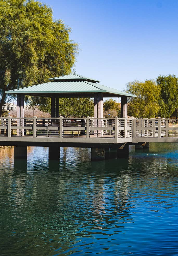 Maracay Annecy Lake 684