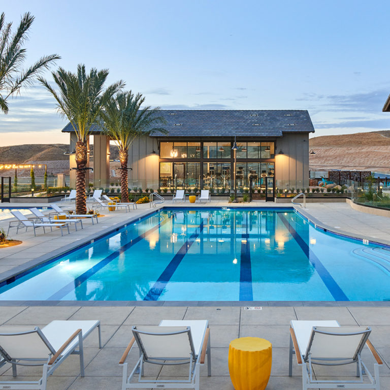 Skyline In Santa Clarita The Lookout Pool