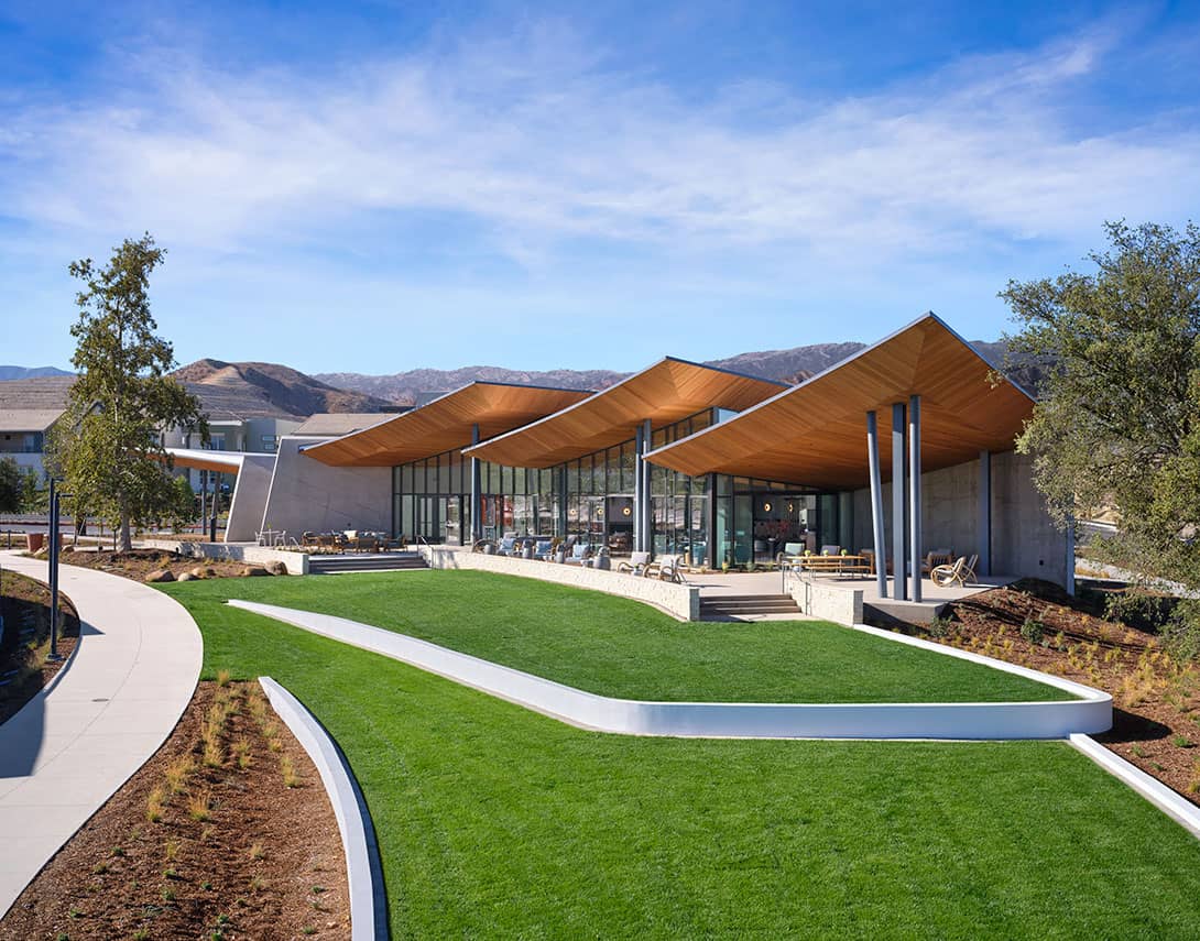Confluence Park At Valencia Community Lounge Exterior